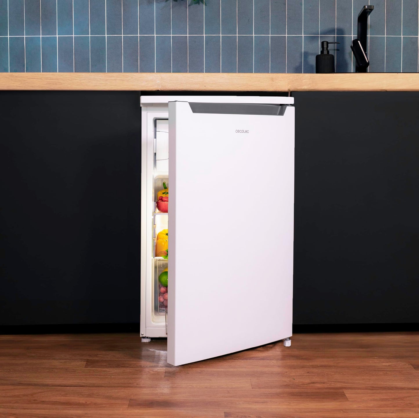 Cecotec Mini Réfrigérateur 107 L Bolero CoolMarket TT 107 White, Classe Énergétique E, Économie d'Énergie, Porte Réversible, Tiroir Congélateur, Faible Niveau Sonore, Design Compact.