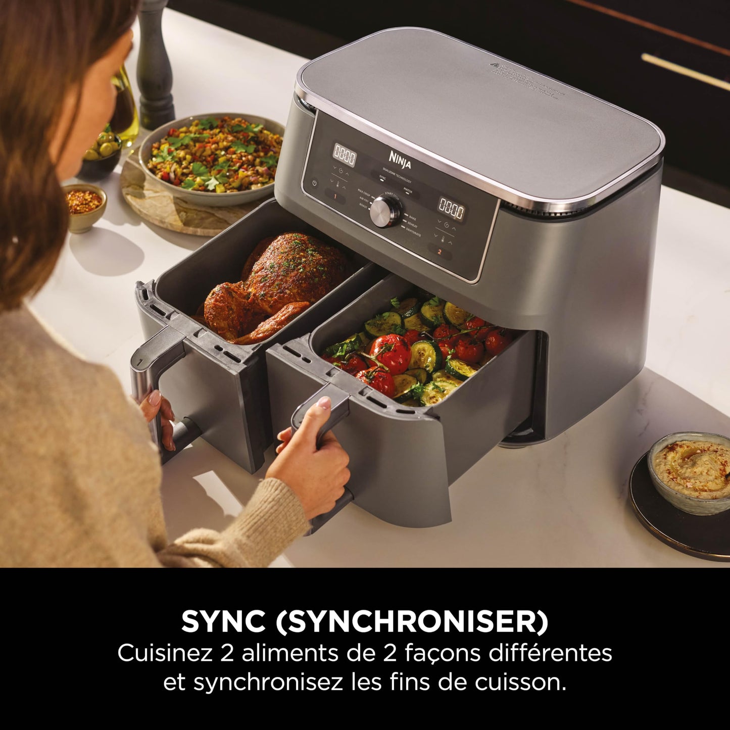 NINJA Dual Zone Max Air Fryer 2 Compartiments, Capacité Familiale de 9,5L, Max 240°C, Air Fryer 6-en1, Pièces Antiadésives Amovibles Lavables Au Lave-Vaisselle, Stone/Or DZ400EUSTGD